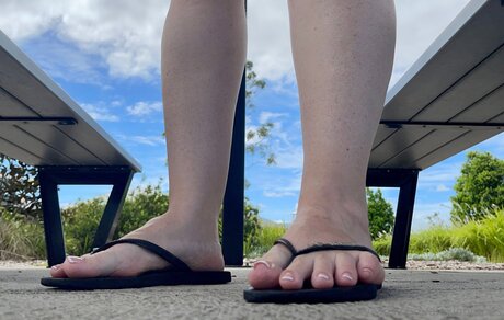 Alexlongtoes Profile image