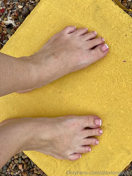 Alexlongtoes onlyfans picture
