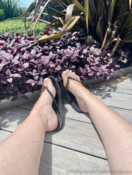 Alexlongtoes onlyfans model photos