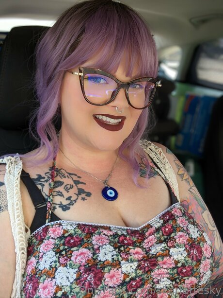 Skarlettesky onlyfans content type