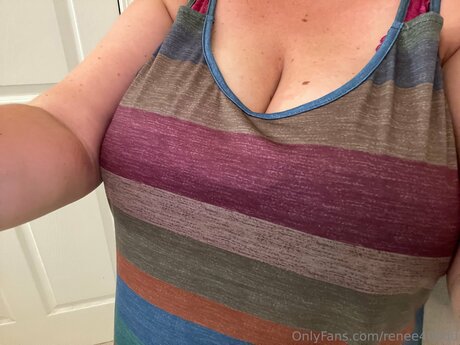 Reneej40ddd onlyfans star