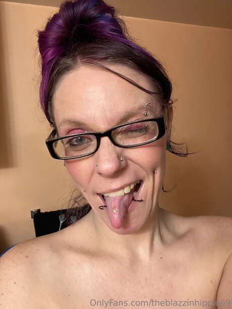Theblazzinhippie69 onlyfans nude leaked