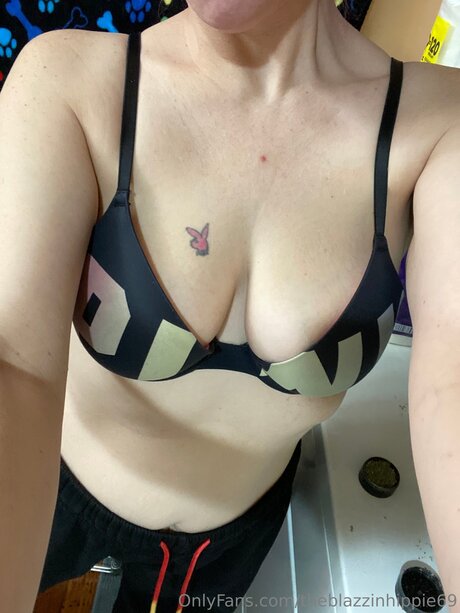 Theblazzinhippie69 nudes onlyfans