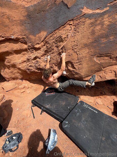 S1monpetrikov ass onlyfans