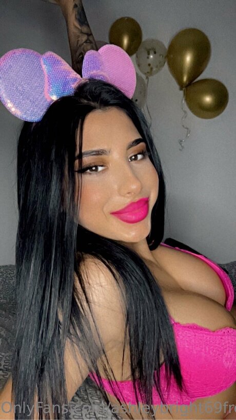Ashleybright69free onlyfans striptease