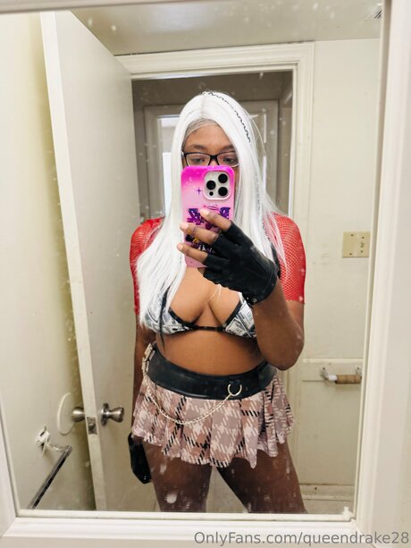 Queendrake28 nudes onlyfans leaks