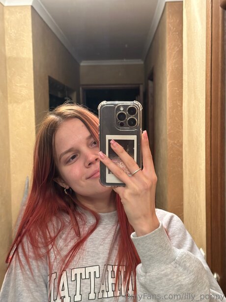 Lily Poppy onlyfans leaked