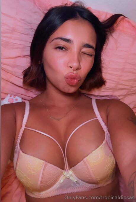 Thetropicaldiosa onlyfans naked