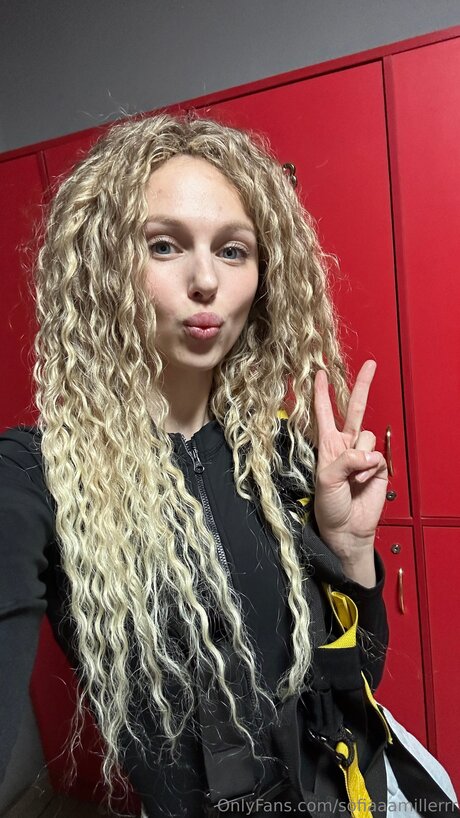 Sofiaaamillerrr onlyfans free content