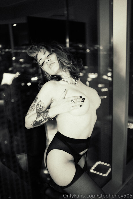 Stephoney505 is on onlyfans