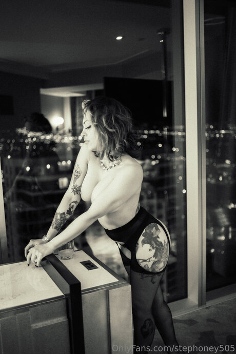 Stephoney505 onlyfans leak ass