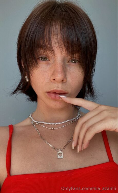 Mia Azamii onlyfans porn free
