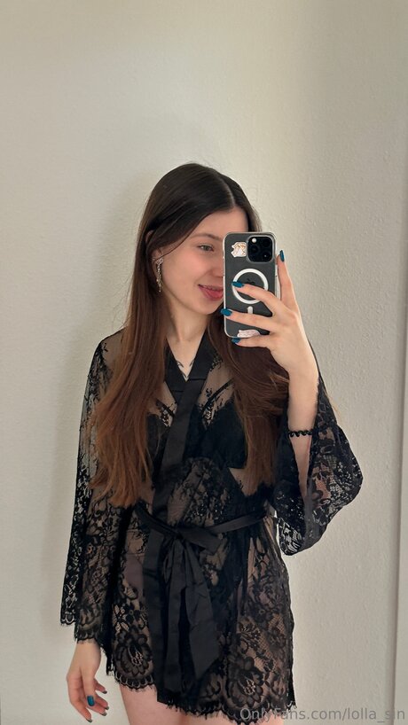 Lolla Sin nude leaked onlyfans