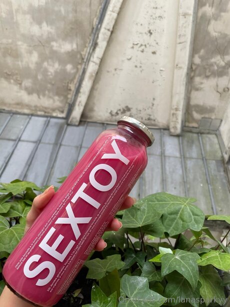 Lanasparkyy onlyfans nude leaks