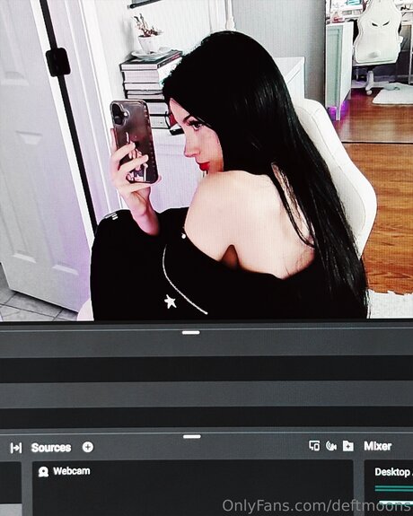 Deftmoons onlyfans naked