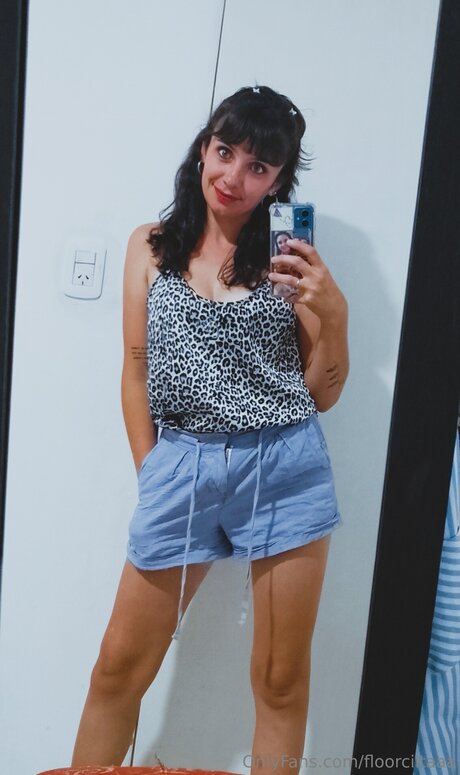 Floorciitaaa tits onlyfans