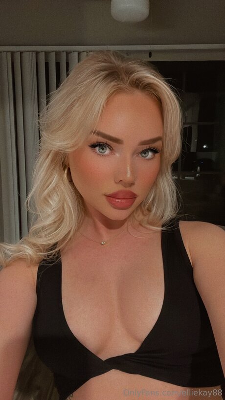 Xo Ellie porn only fans