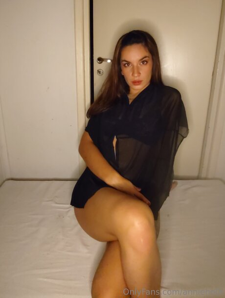 Annieho0t free only fans