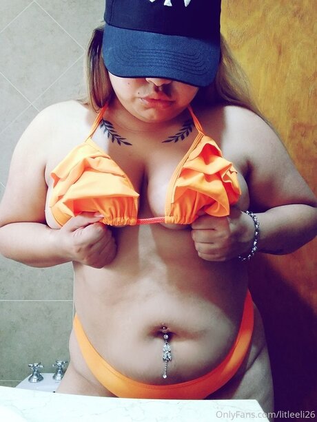 pretty onlyfans erotic portrayal