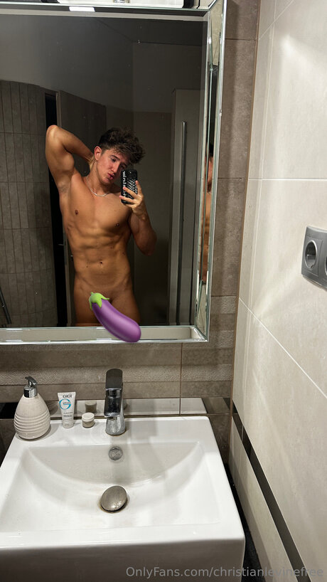 Christianlevine Straight tits onlyfans