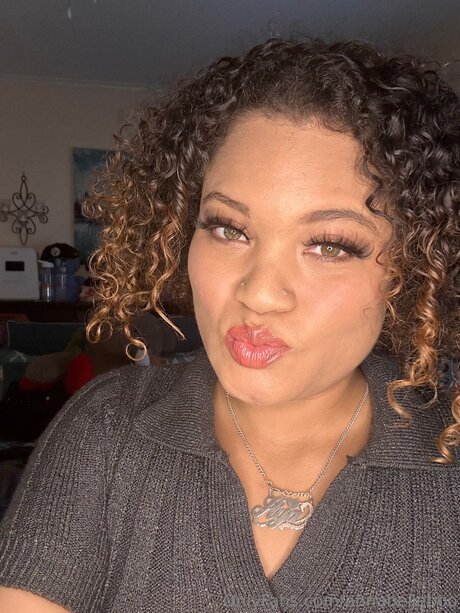 Annabellebooo nude onlyfans leaks