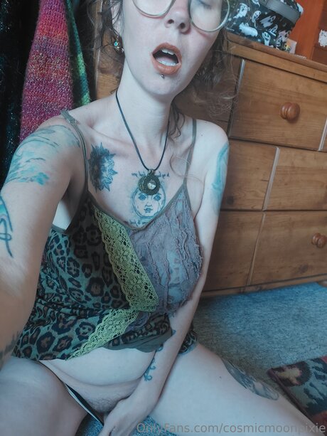 Cosmicmoonpixie onlyfans porn