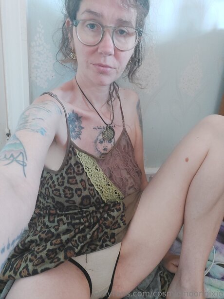 Cosmicmoonpixie onlyfans nude content