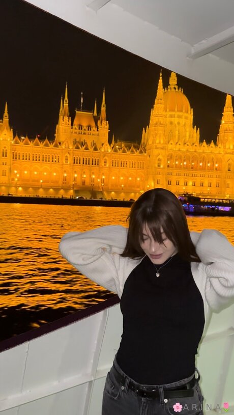 Arina Stars onlyfans leams