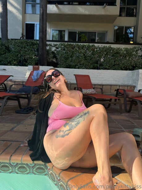 Peatykittykiss porn onlyfans