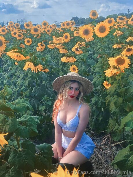 Chubby Mia pics onlyfans