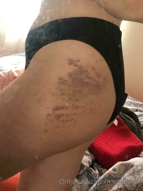 Mollieglass onlyfans content type