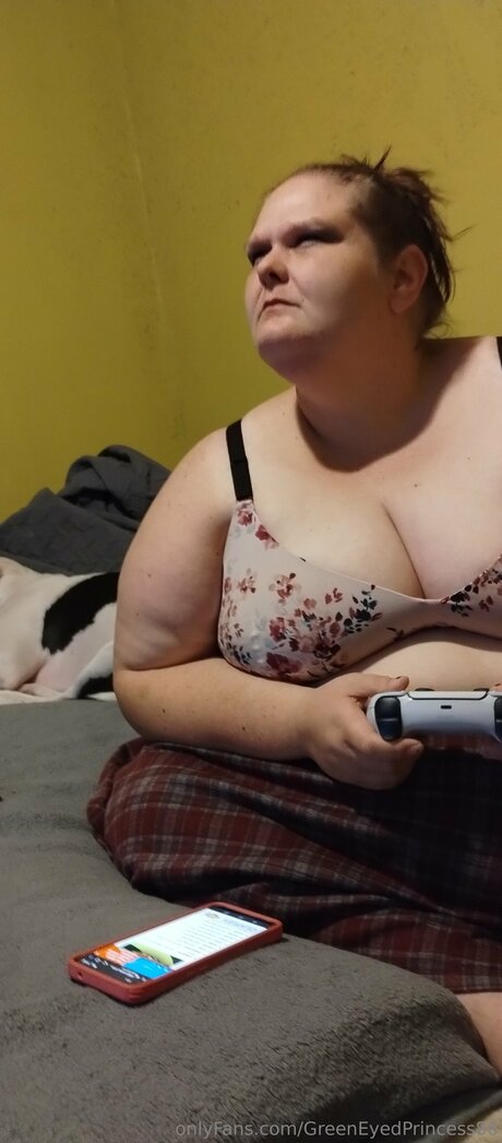 Greeneyedprincess86 onlyfans striptease