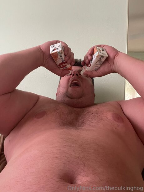 Thebulkinghog onlyfans striptease