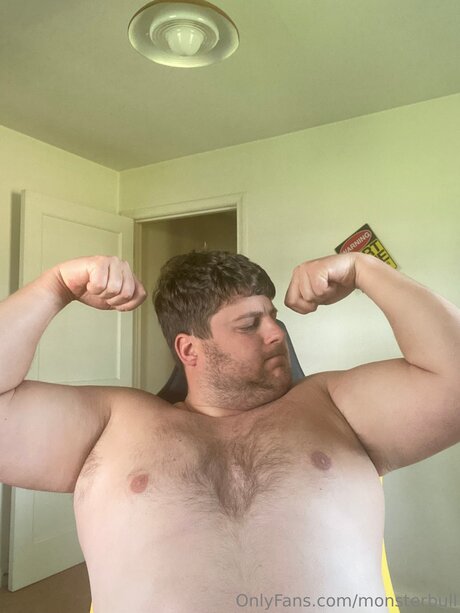 Thebulkinghog strip onlyfans