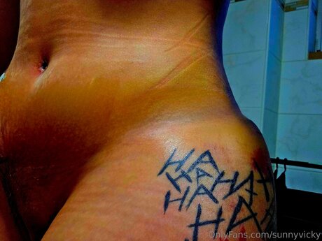 Sunnyvicky  self-portrait