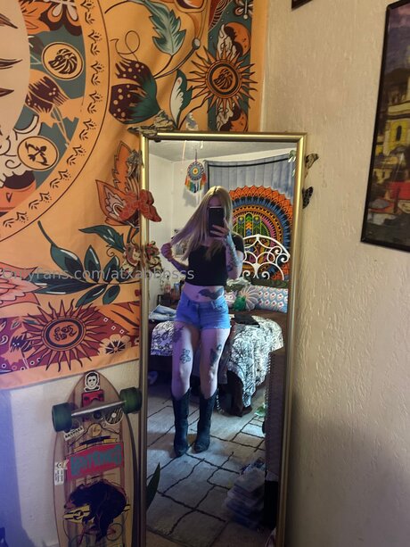 Atxabbbsss naked on onlyfans