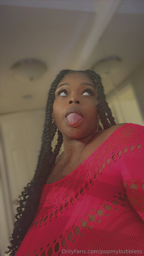 Popmybubbless only fans porn
