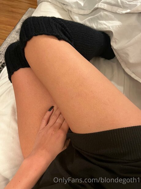 Blondegoth1 onlyfans leak ass