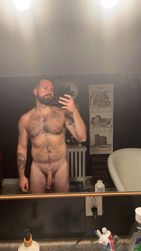 Canadiancub30 onlyfans topless