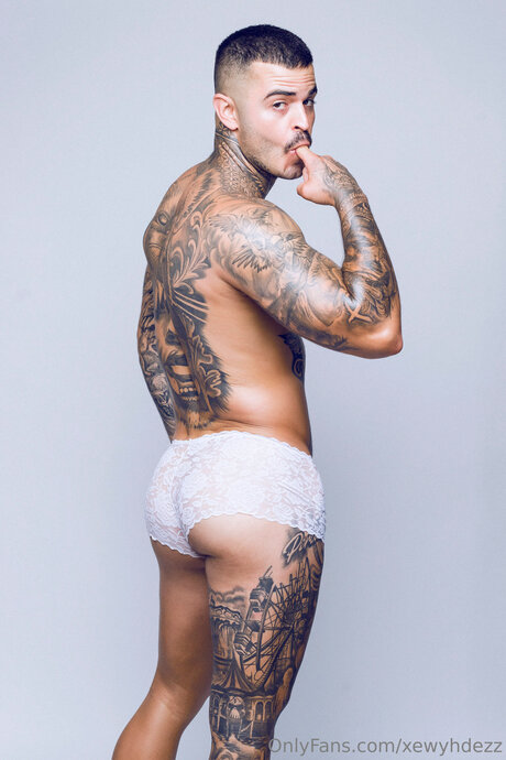Xewyhdezz onlyfans leak fuck
