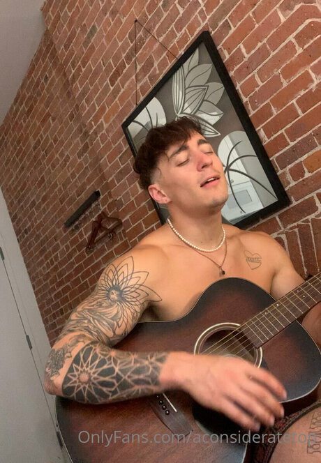 Aconsideratetop onlyfans xx