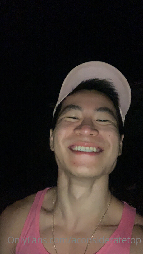 Aconsideratetop only fans review