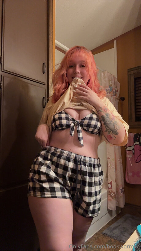 Bookwormkc nude onlyfans leak