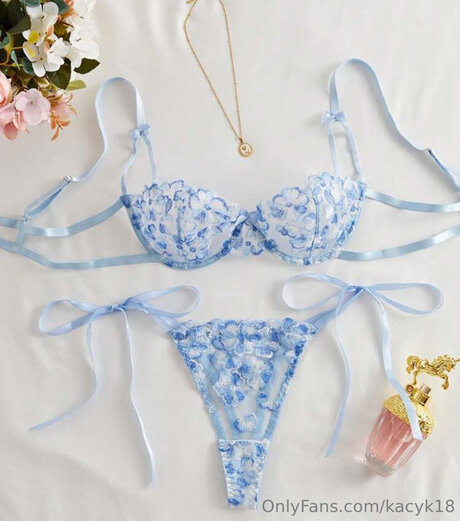 Bookwormkc only fans pic