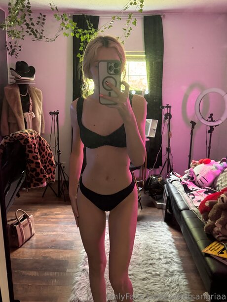 Sweetsangriaa onlyfans leaked dirtyship