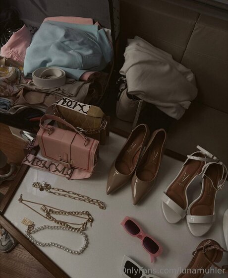 Lunamuhler nude onlyfans