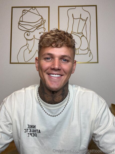 Urtattooedboyf onlyfans sex leaks