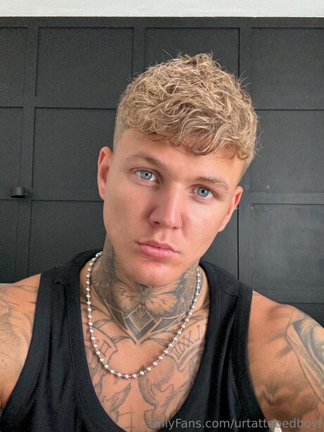 Urtattooedboyf onlyfans content