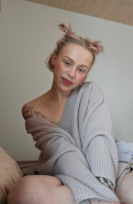 Julie Karkki onlyfans boobs