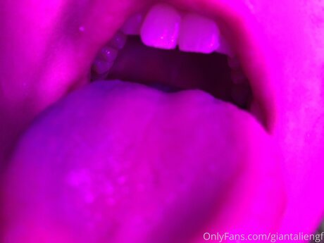 Giantaliengf nude leaked onlyfans